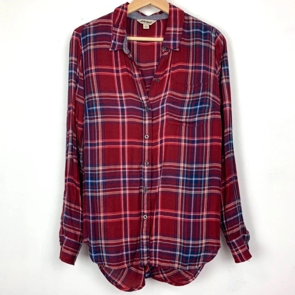 Lucky Brand Bungalow Plaid Red Blue and White Button Down Shirt back Vent Size L